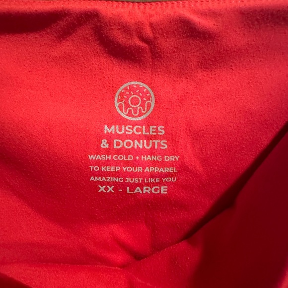 Muscles & Donuts Sweet Pocket Leggings - Red - Picture 7 of 10